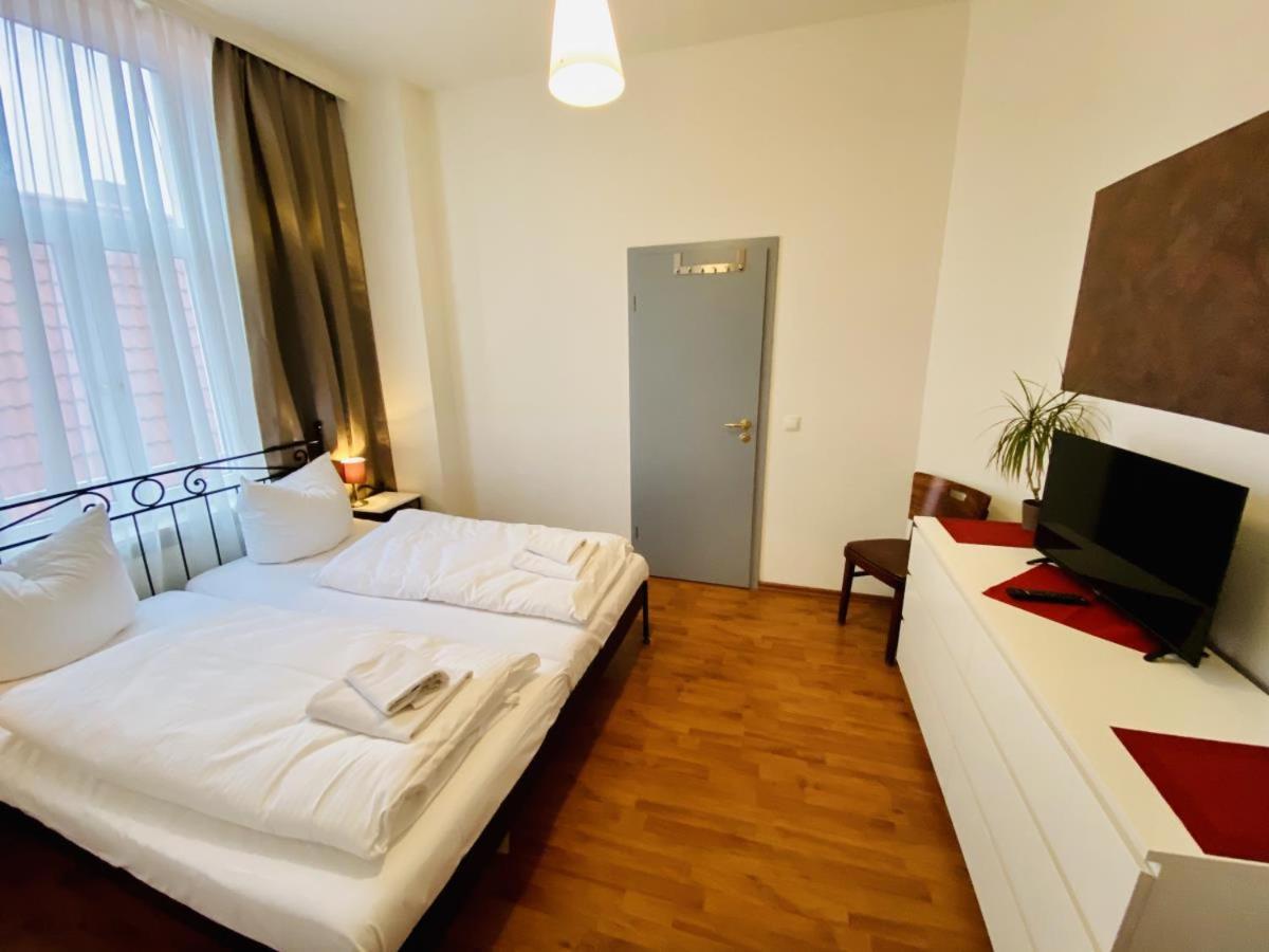 Doppelzimmer Zapfhahn, Direkt Am Alten Strom روستوك المظهر الخارجي الصورة